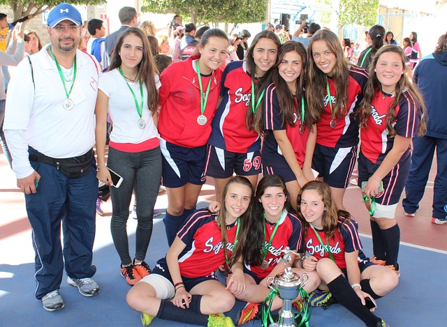 然而比赛的 然而比赛的